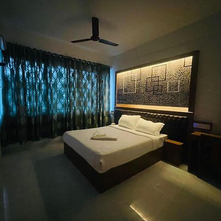 B Six Hotel Bangalore Eksteriør billede