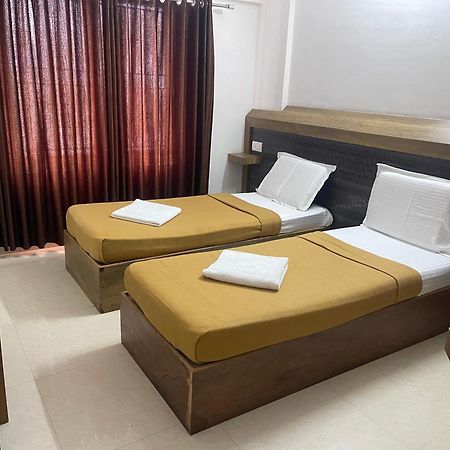 B Six Hotel Bangalore Eksteriør billede