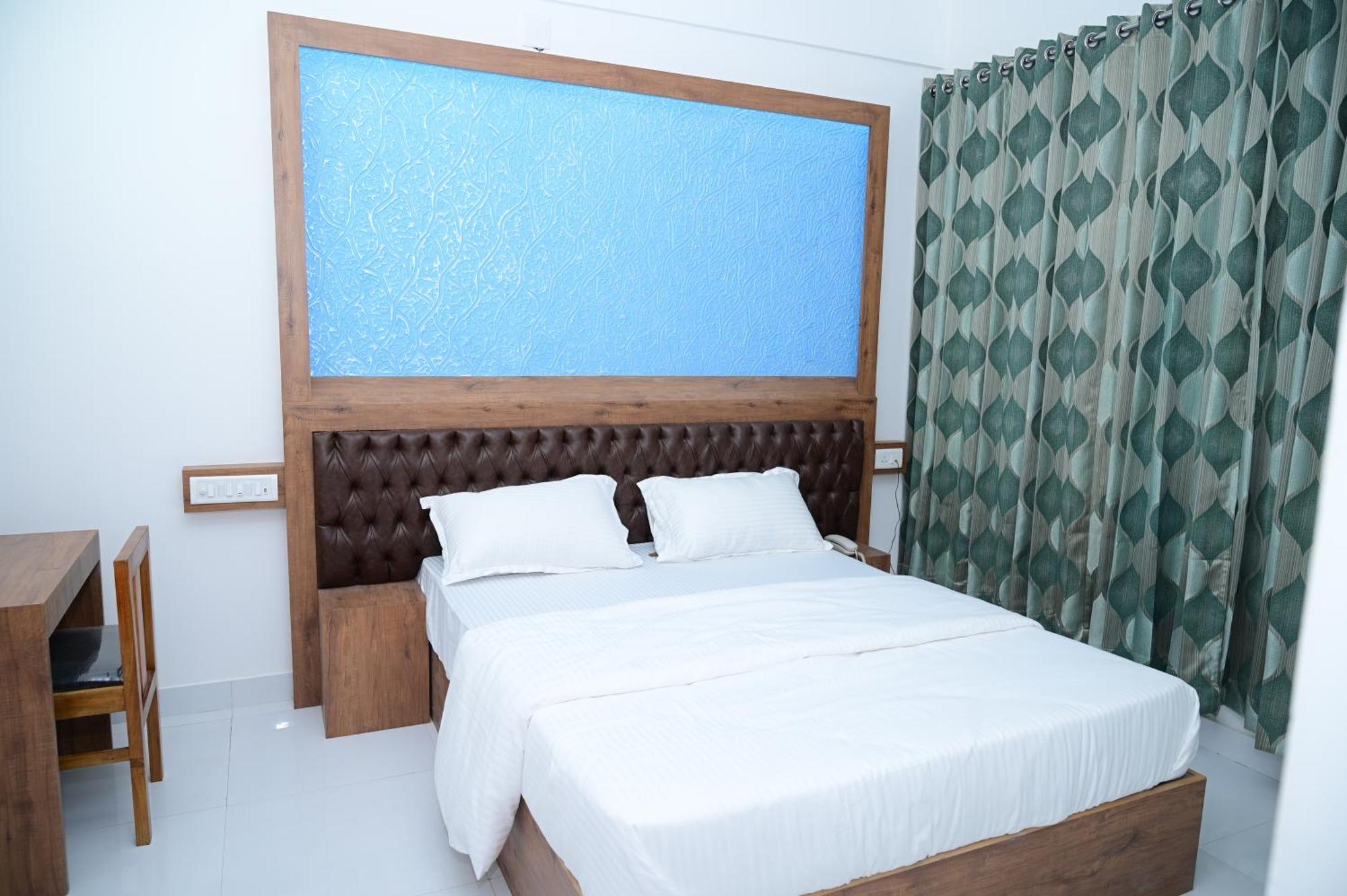 B Six Hotel Bangalore Eksteriør billede