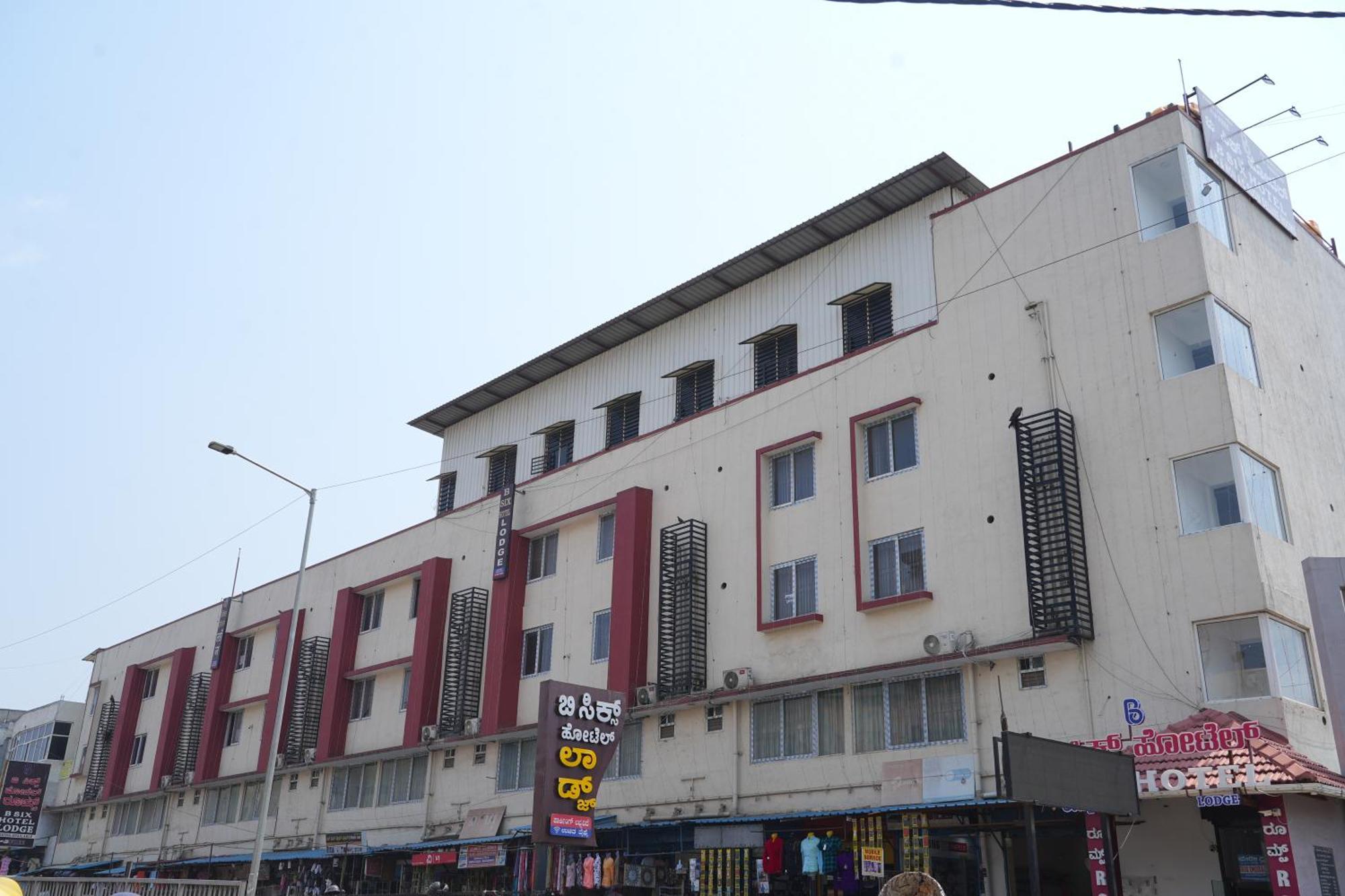 B Six Hotel Bangalore Eksteriør billede