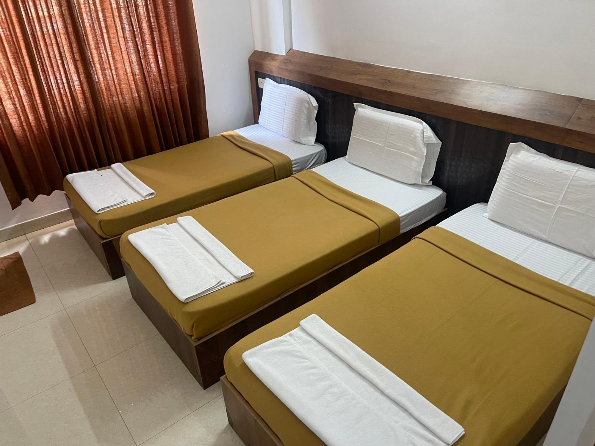B Six Hotel Bangalore Eksteriør billede