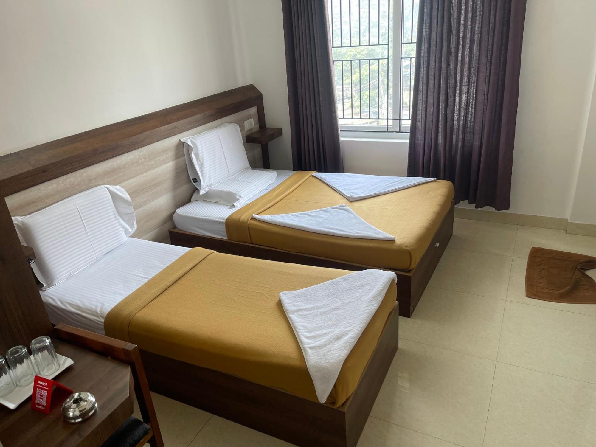 B Six Hotel Bangalore Eksteriør billede